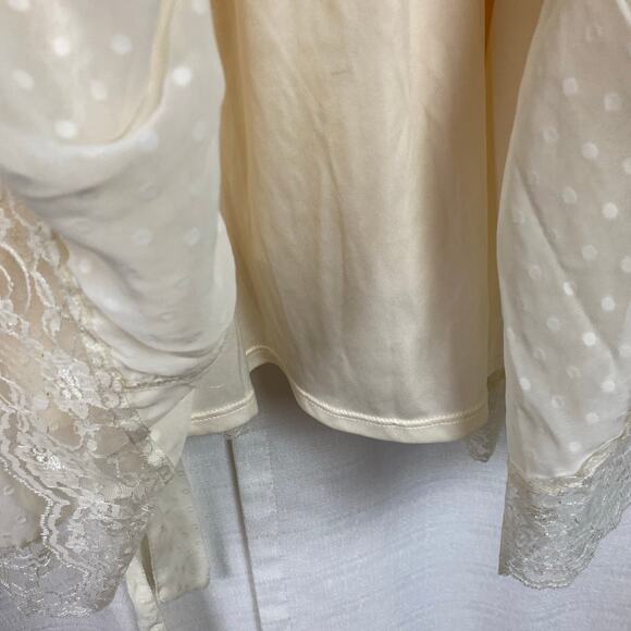 Torrid Festi Cream Lace Clip Dot Mini Dress Sz.4 NWT - Picture 13 of 16